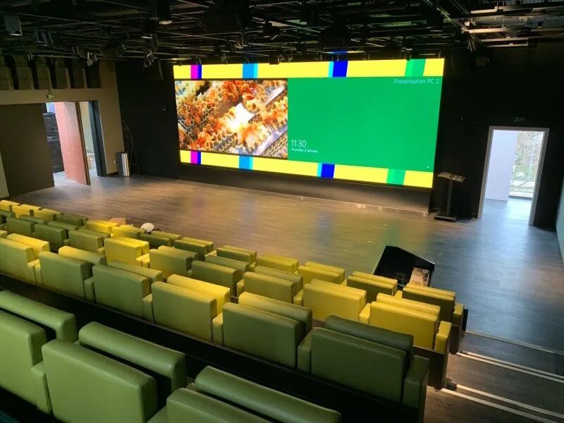 LED Wall Theater